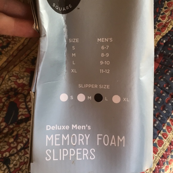 NEW Wayland Square Deluxe Men’s Memory Foam Slippers Size Large - Picture 5 of 5